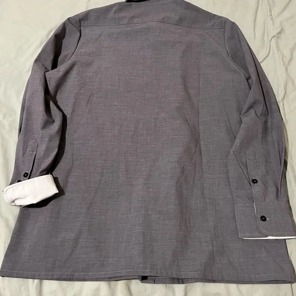 Grey shirt - Picture 5 of 11